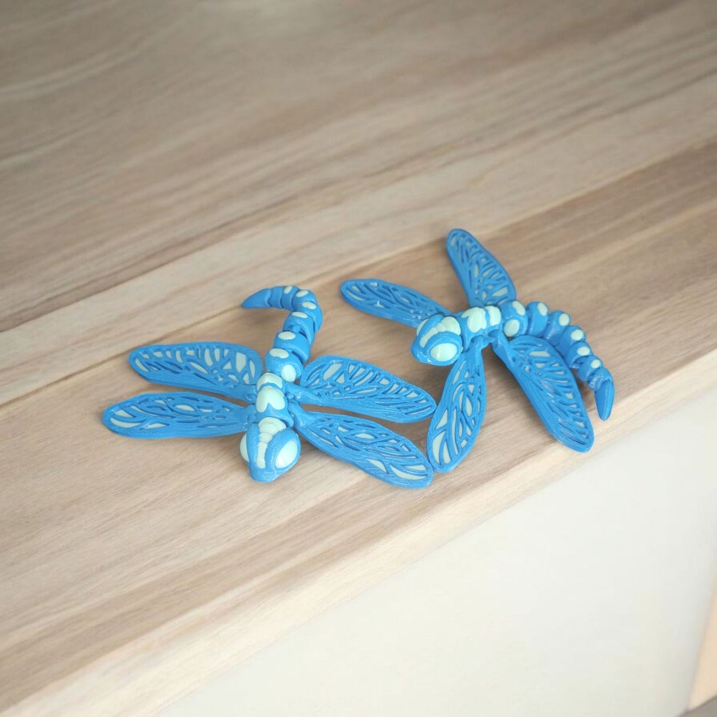 Art 072 Flexi Libelle | 3D-gedruckter bewegliche Libelle | ca. 12,5 cm lang | PLA Silk Deko & Geschenk für Fantasy-Fans Art 072