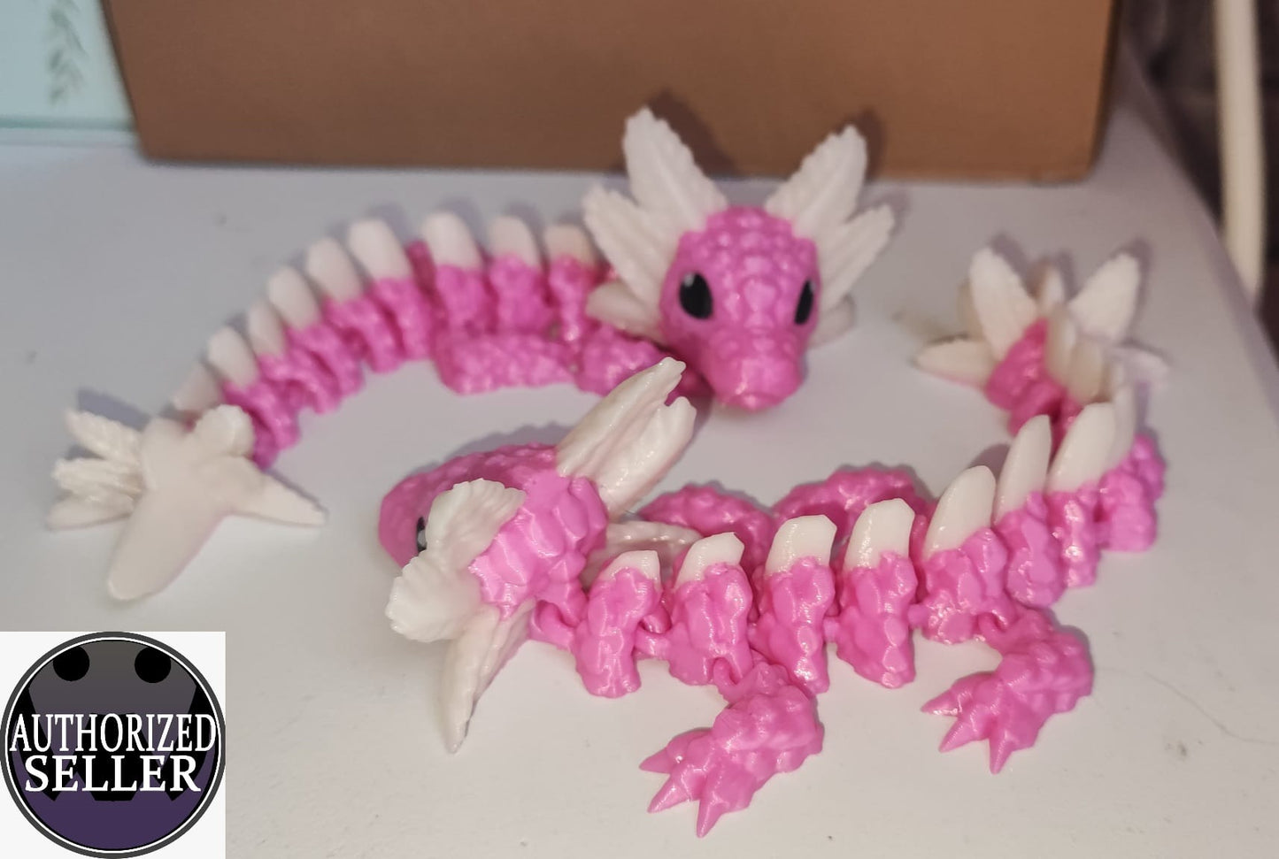 Art 0111 Flexi Axolotl | 3D-gedruckter beweglicher Axolotl | ca. 18 cm lang | PLA weiß/rosa Deko & Geschenk für Fantasy-Fans Art 0111