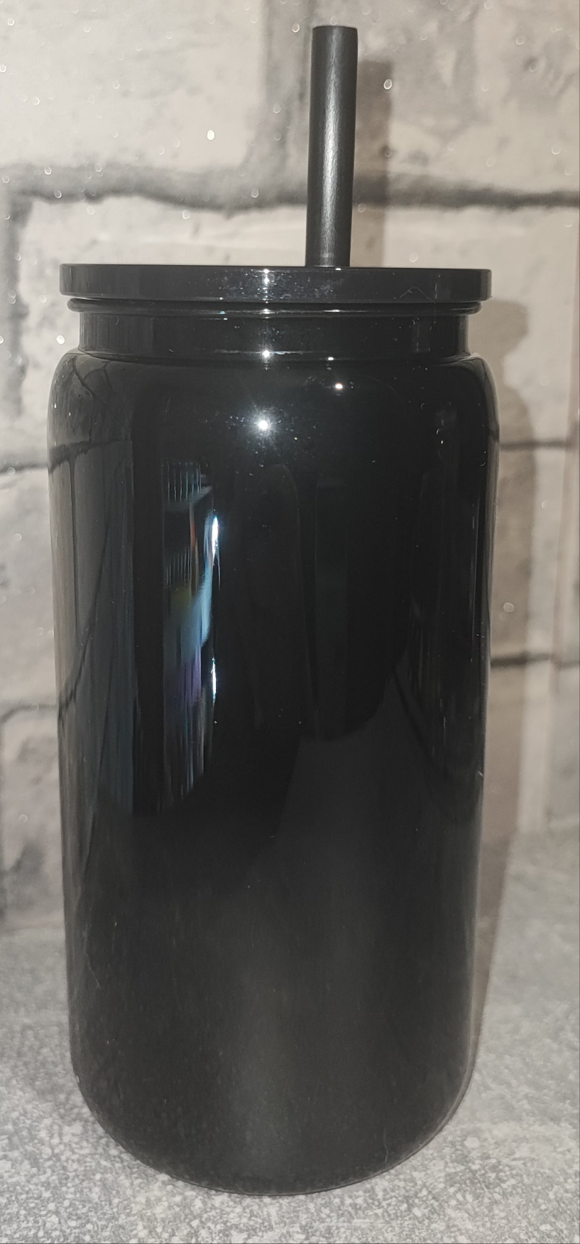 Schwarz/Transparenter Kunststoff Becher mit Strohhalm und UV Dtf Aufkleber - inkl Deckel