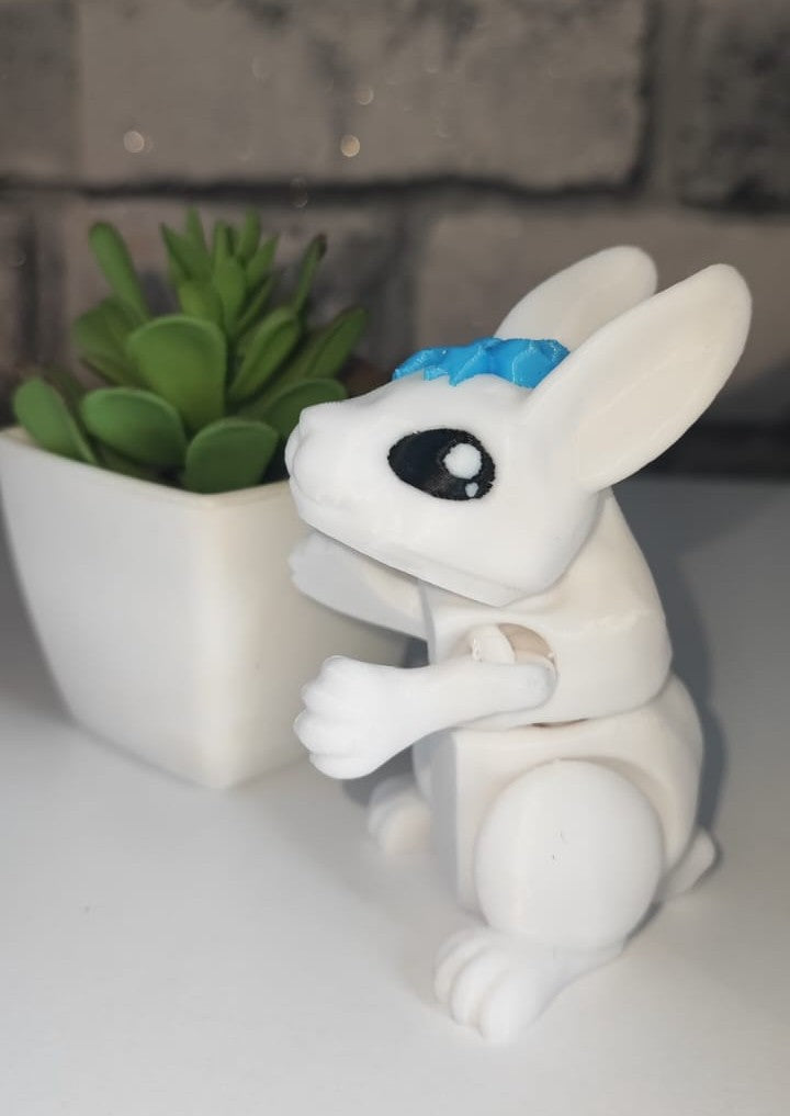 Hase mit Schleife | 3D-gedruckt| ca. 9 cm stehend | PLA weiß blau Deko & Geschenk für Fantasy-Fans Art 0361b