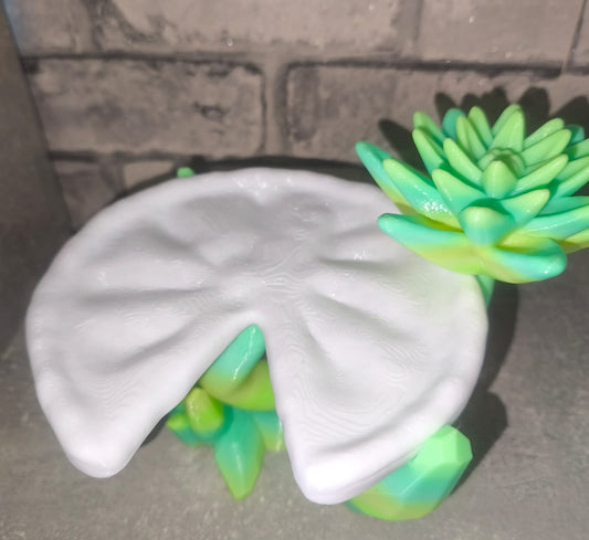 Seerosenblatt getragen von Kristallen mit Seerose| 3D-gedruckt| ca. 15*21,5 cm | PETG grün Verlauf Art Nr 0409