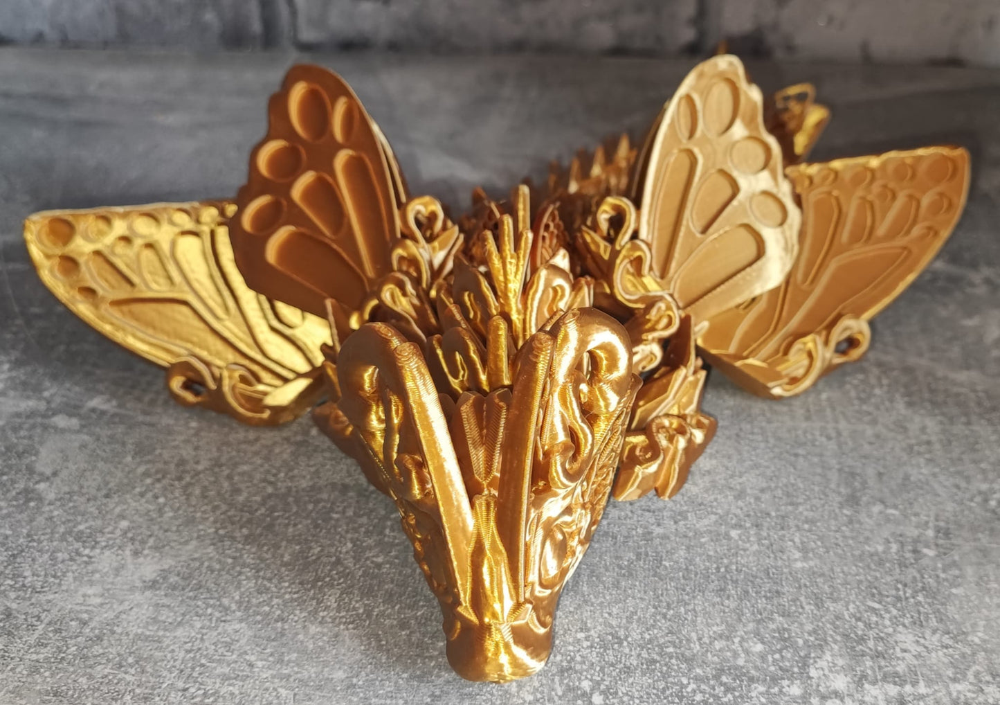 Art. 0197 Großer Schmetterlings Drache| 3D-gedruckter beweglicher Drache | 31 cm lang | PLA Silk Deko & Geschenk für Fantasy-Fans Art. 0197