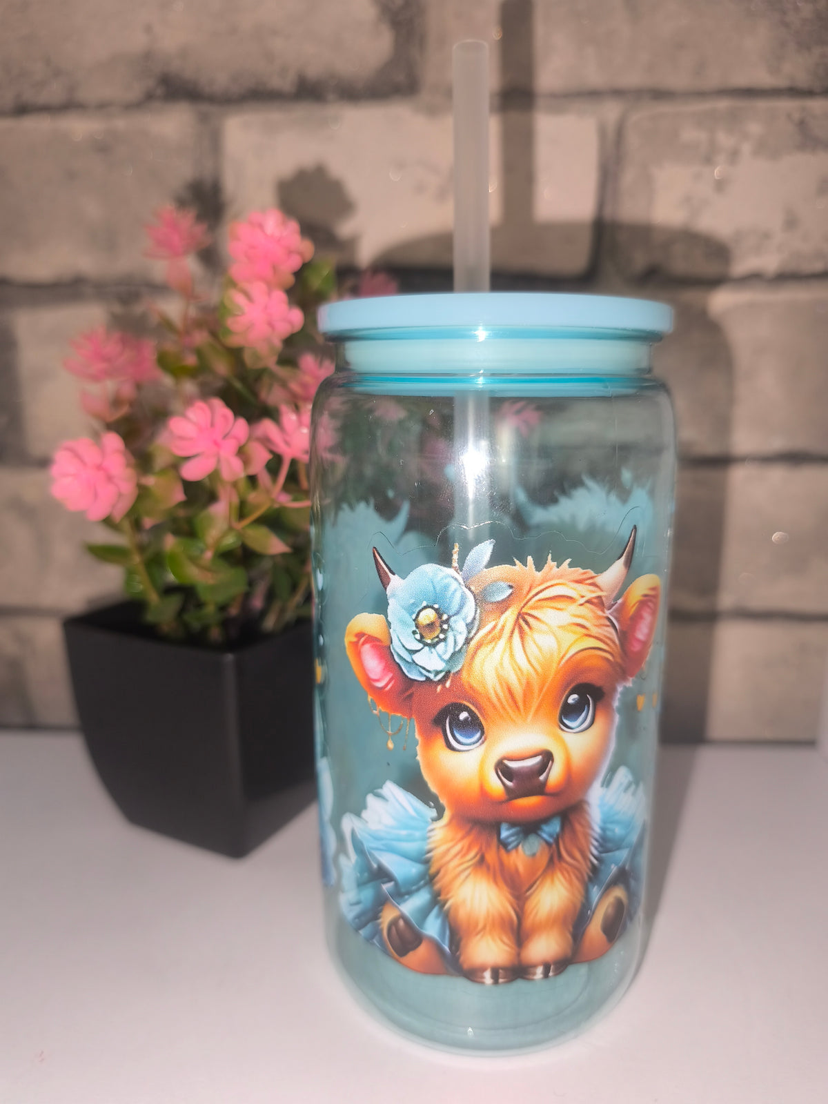 Süßer Kunststoff Becher mit UV Dtf Aufkleber inkl Strohhalm Kunststoff - Highland Kuh