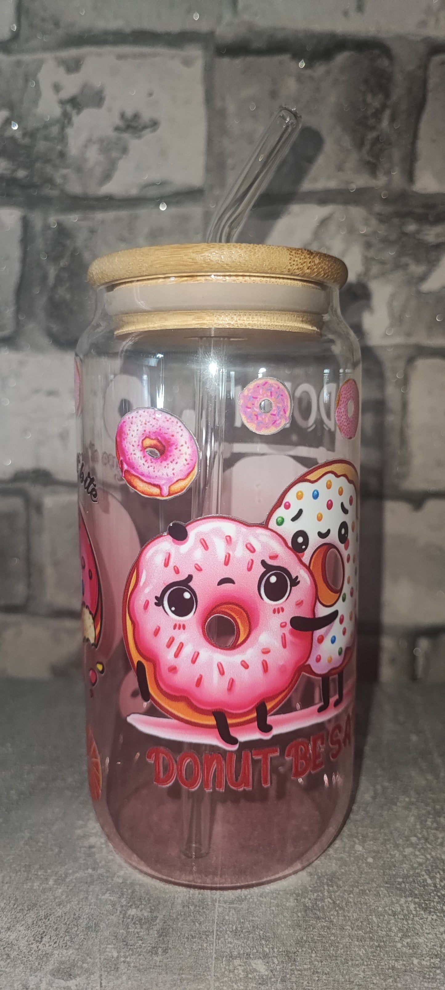 Glasbecher Becher mit Bambus Deckel +UV Dtf Aufkleber Donut inkl Glasstrohhalm - Glas