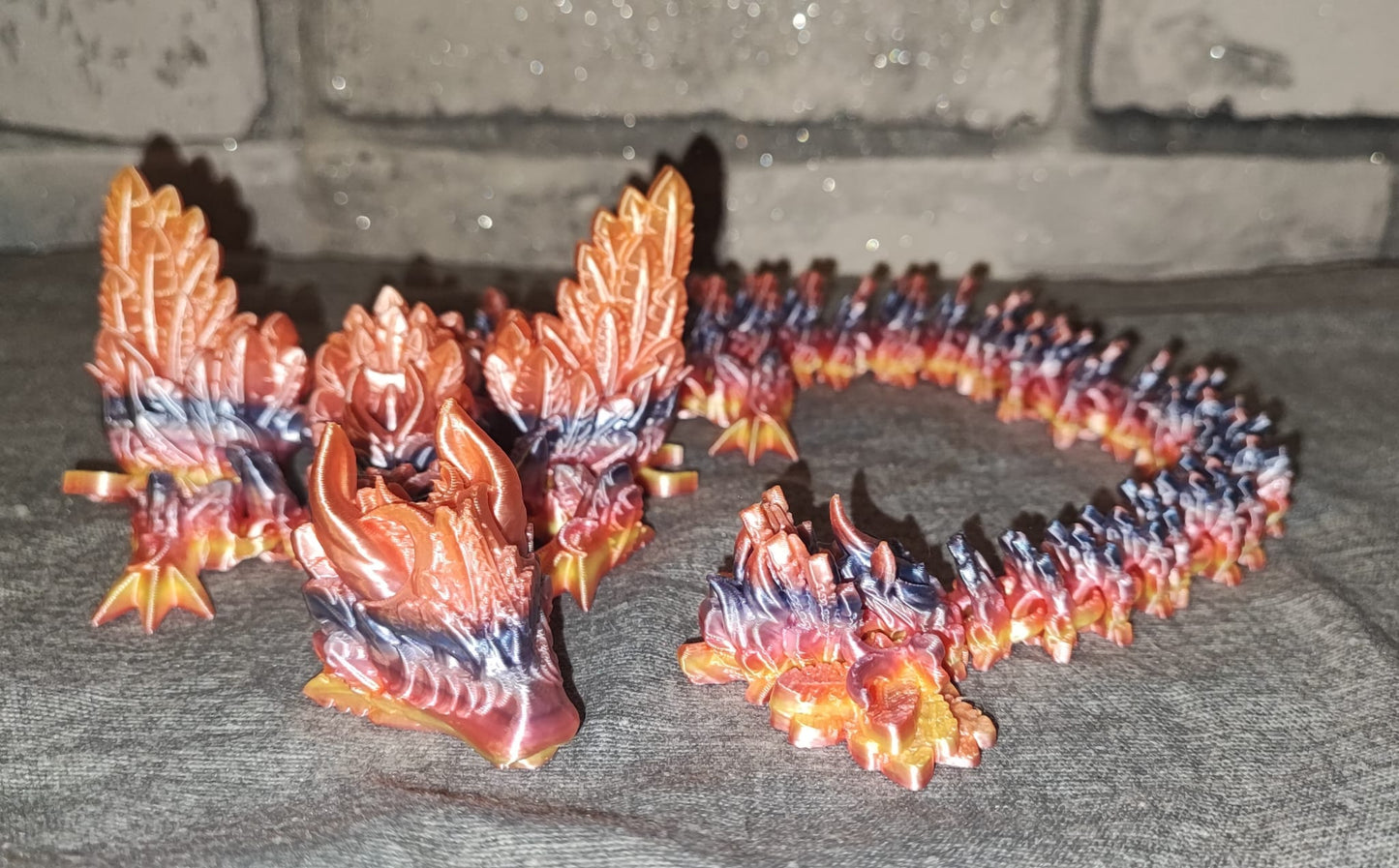 Art 0156 Flexi Mondflügel Drache | 3D-gedruckter beweglicher Drache | ca. 41,5 cm lang | PLA Regenbogen Deko & Geschenk für Fantasy-Fans Art 0156