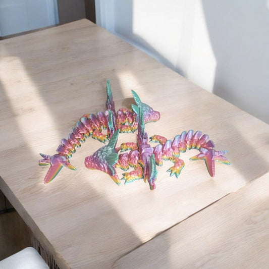 Art 040 Flexi Axolotl mit Flügel | 3D-gedruckter beweglicher Axolotl | ca. 18,5 cm lang | Flügelspannweite 9 cm | PLA Silk Deko & Geschenk für Fantasy-Fans Art 040