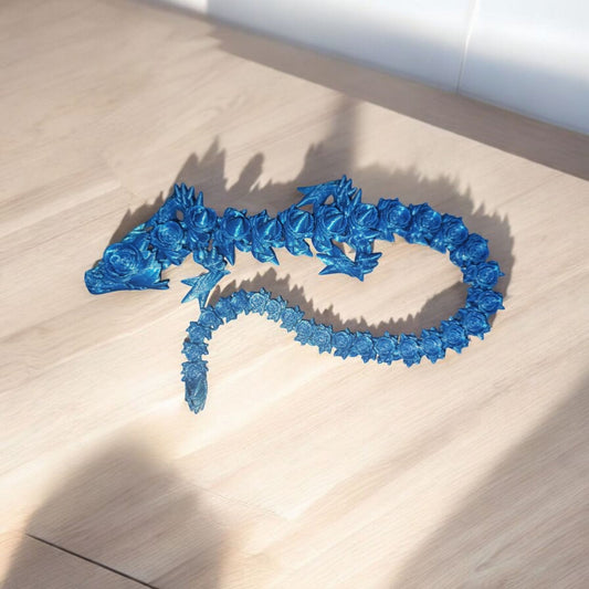 Artikel 008 Flexi Rosendrache lang 3D-gedruckter beweglicher Drache | 39,0 cm lang | PLA Silk blau Deko & Geschenk für Fantasy