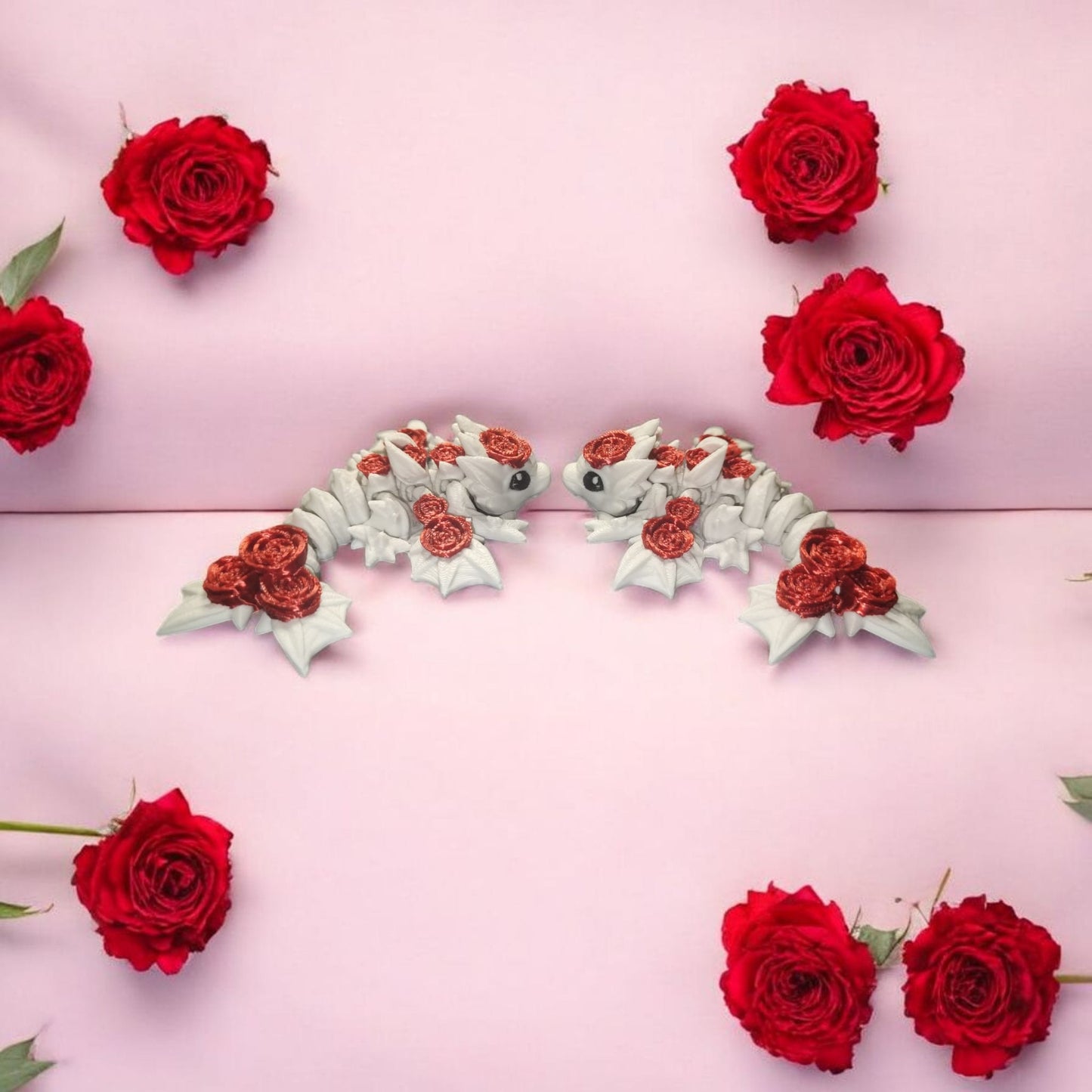 Artikel 005 Kleiner Flexi Rosendrache | 3D-gedruckter beweglicher Drache | ca. 9,8 cm lang | PLA Deko & Geschenk für Fantasy-Fans