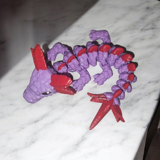 Art.027 Flexi Axolotl Drachen| 3D-gedruckter beweglicher Drache | 18,0 cm lang | PLA flieder-rot Deko & Geschenk für Fantasy-Fans Art.027