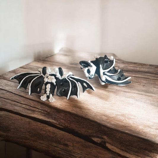 Art.037 Flexi Horror Fledermaus | 3D-gedruckter beweglich | 14cm breit - 7cm lang cm lang | PLA schwarz/weiß Deko & Geschenk für Fantasy-Fans Art.037