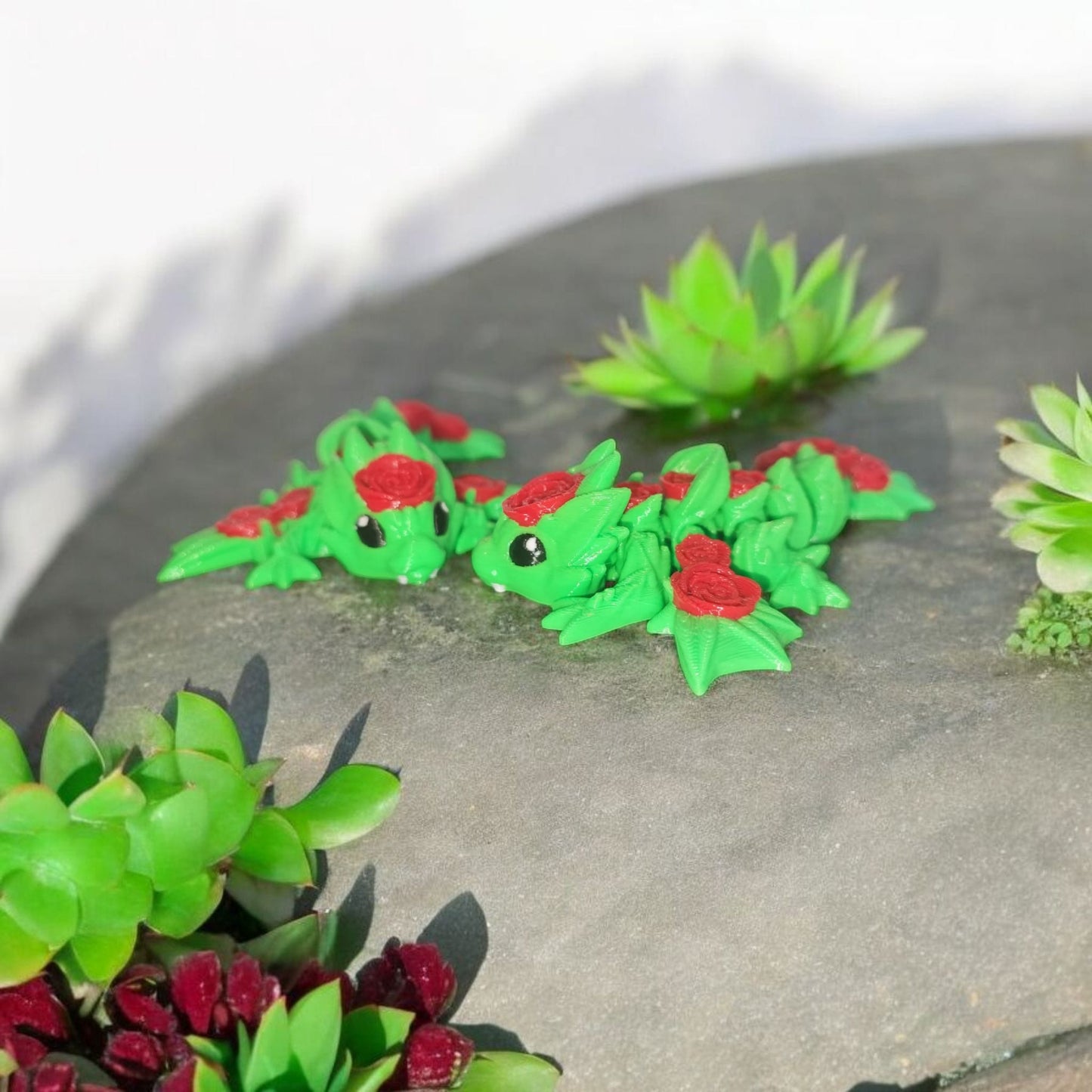 Art.055 Kleiner Rosen Drache| 3D-gedruckter beweglicher Drache | 9,5 cm lang | PLA Deko & Geschenk für Fantasy-Fans Art.055