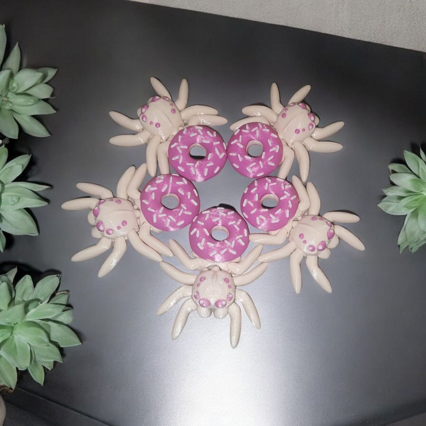 Art.031 Süße Flexi Donut Spinne| 3D-gedruckter beweglicher Drache | 8 cm lang | PLA Deko & Geschenk für Fantasy-Fans Art.031