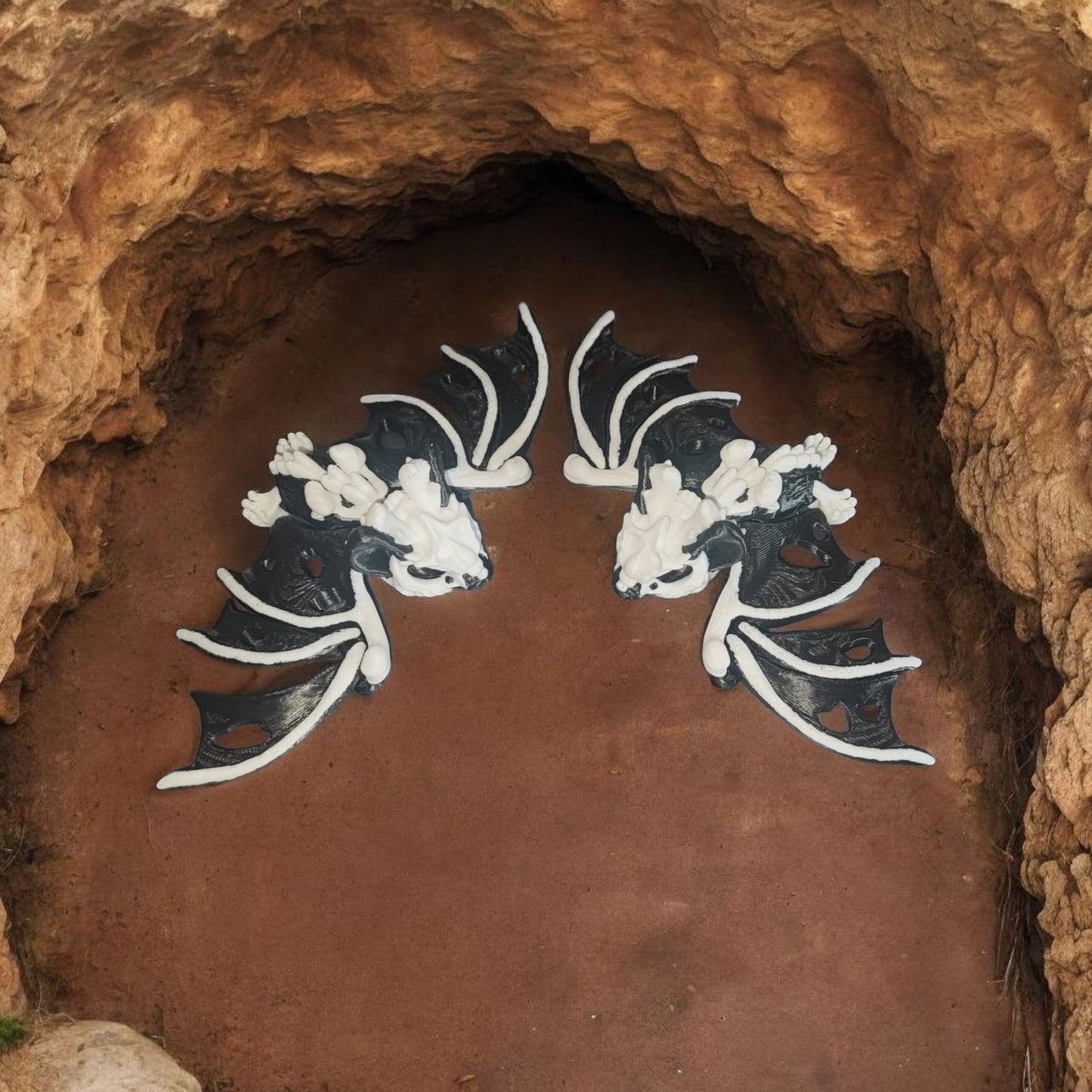 Art.037 Flexi Horror Fledermaus | 3D-gedruckter beweglich | 14cm breit - 7cm lang cm lang | PLA schwarz/weiß Deko & Geschenk für Fantasy-Fans Art.037