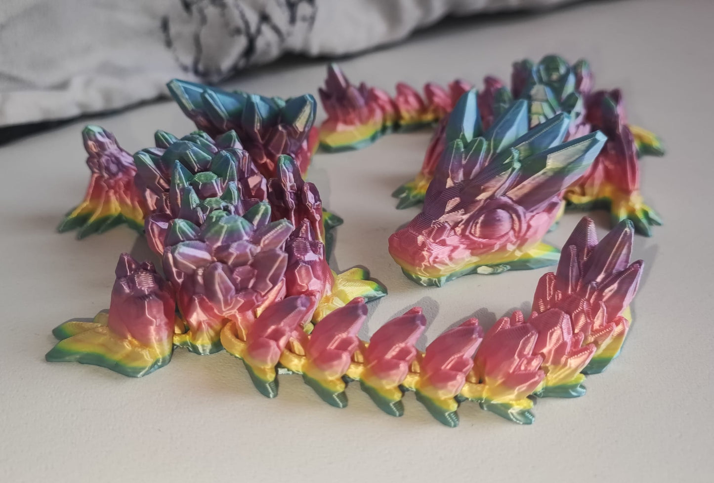 Art 0104 Flexi Edelstein-Drache | 3D-gedruckter beweglicher Drache | ca. 21,0 cm lang | PLA Hellgelb - Farbverlauf Deko & Geschenk für Fantasy-Fans Art 0104