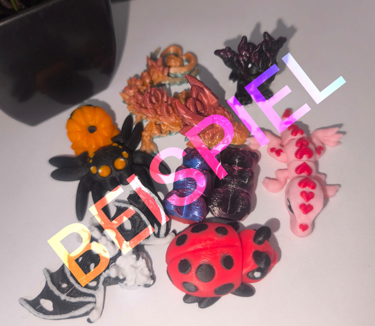 Kleine Überraschungsdose mit 3D-gedruckten Flexi-Figuren Art.Nr. D-008