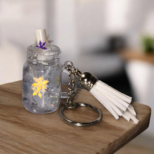 Mini Schlüsselanhänger im Snowglobe Design - Unikat - mit Quaste und Schlüsselring - Art Nr S023