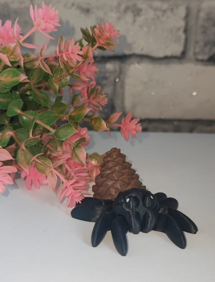 Flexi Spinne mit Tannnenzapfen| 3D-gedruckt| ca 7cm*5,5cm breit | PLA braun schwarz Deko & Geschenk für Fantasy-Fans Art 0383