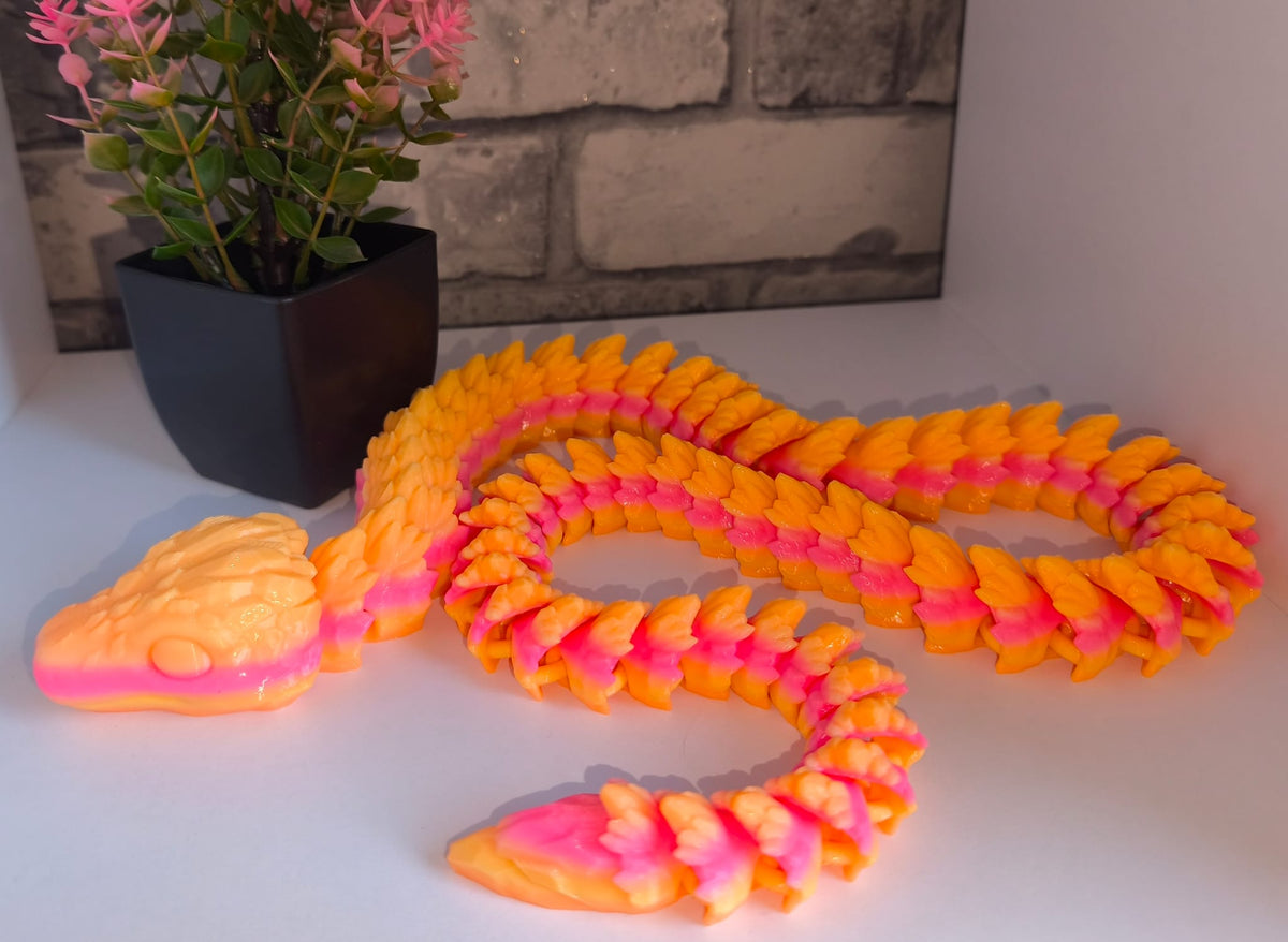 XL Schlange | 3D-gedruckter bewegliche Schlange | ca.89,5 cm lang | PETG rosa orange Verlauf Deko & Geschenk für Fantasy-Fans Art Nr 0393