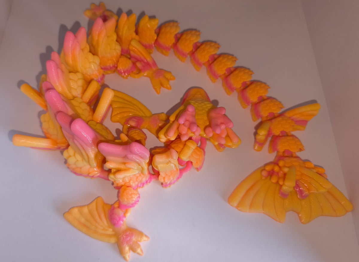 Flexi Koi Drache | 3D-gedruckt| ca. 60cm lang | PETG Farbverlauf orange rosa Deko & Geschenk für Fantasy-Fans Art 0396