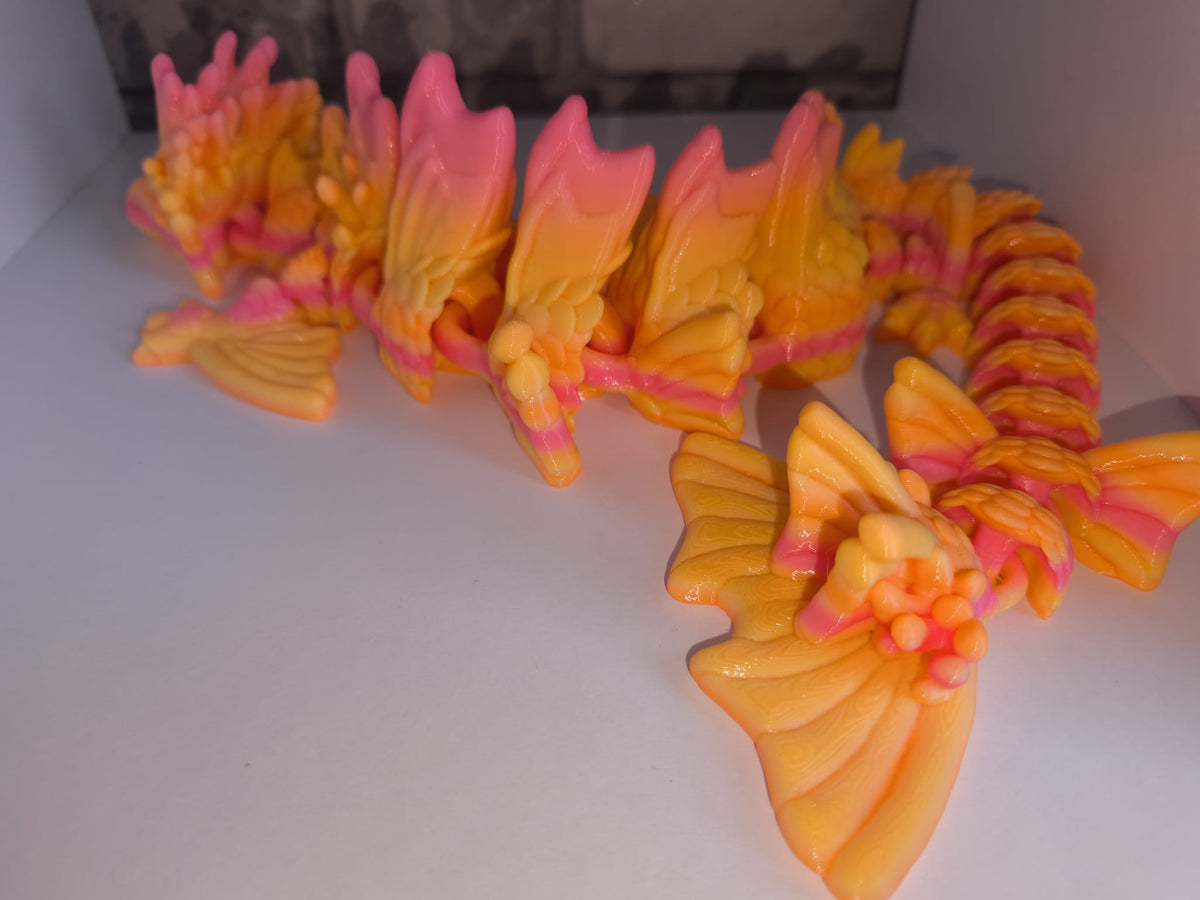 Flexi Koi Drache | 3D-gedruckt| ca. 60cm lang | PETG Farbverlauf orange rosa Deko & Geschenk für Fantasy-Fans Art 0396