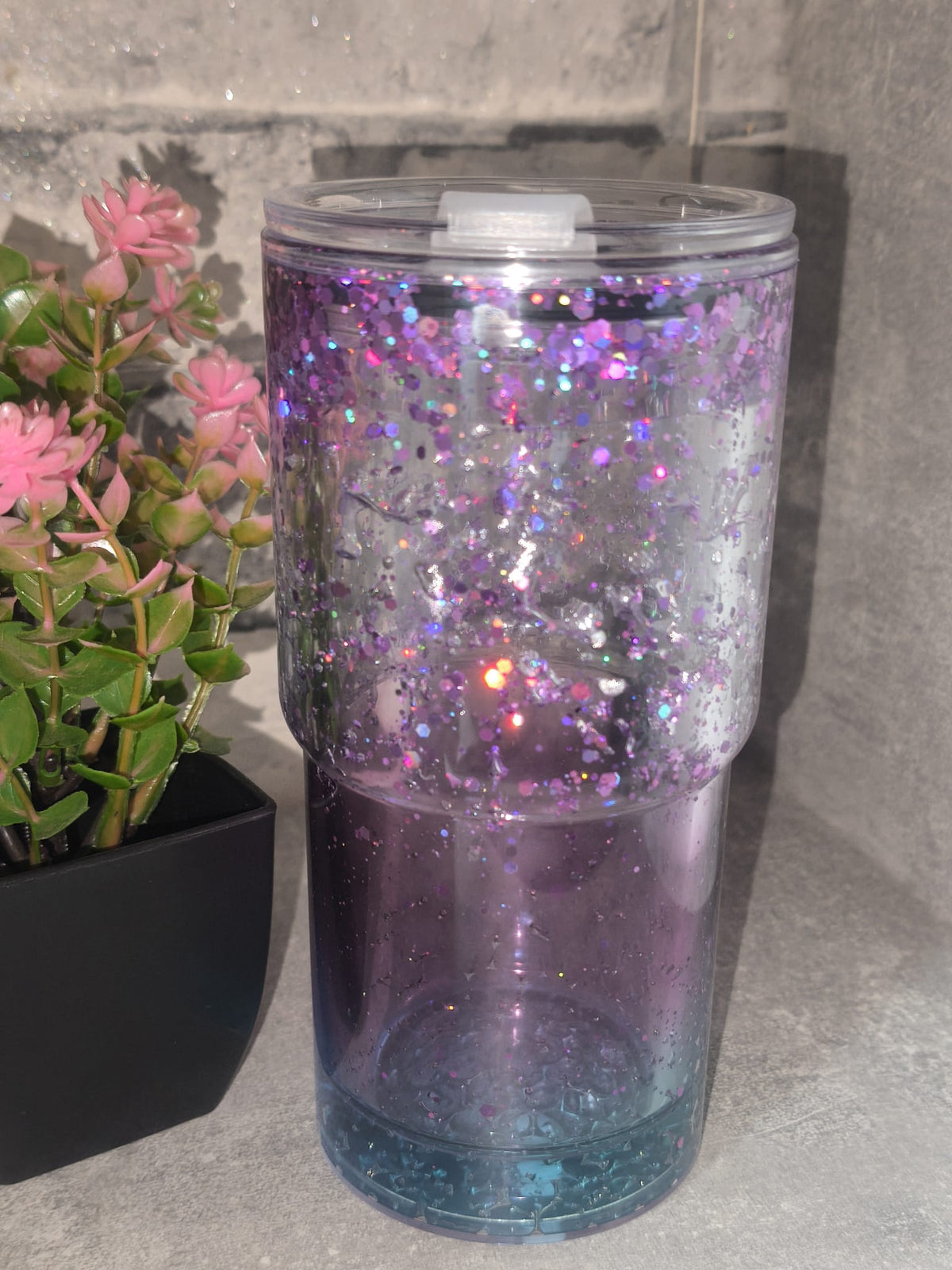 Becher mit Wasserperlen 18cm Höhe inkl Strohhalm leichtes Ombre