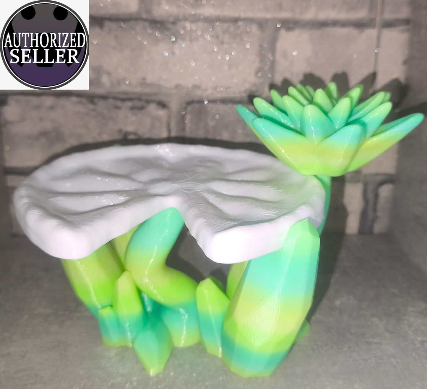 Seerosenblatt getragen von Kristallen mit Seerose| 3D-gedruckt| ca. 15*21,5 cm | PETG grün Verlauf Art Nr 0409