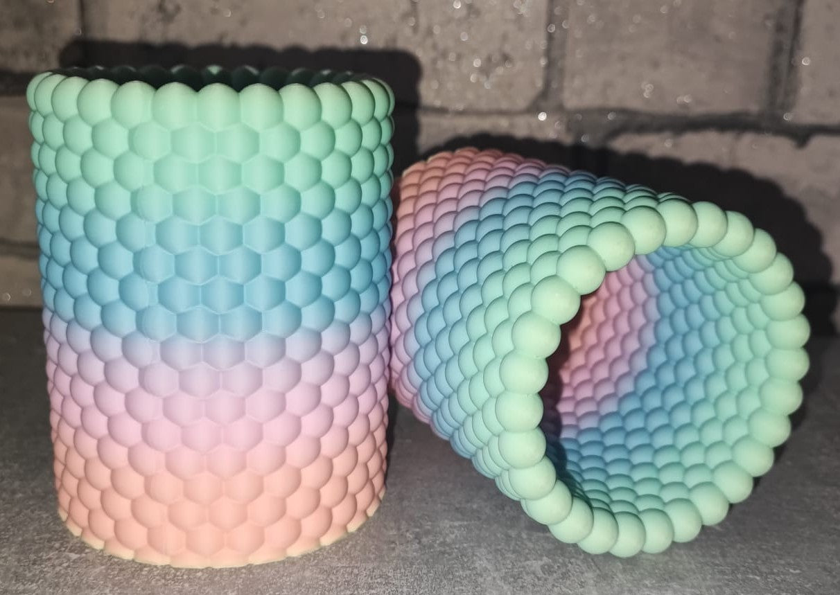 Art 0281 Deko Bubble Behälter | 3D-gedruckter Stiftehalter/behälter |ca. 10cm hoch & 8cm Durchmesser | PLA Regenbogen matt Deko Home Geschenk