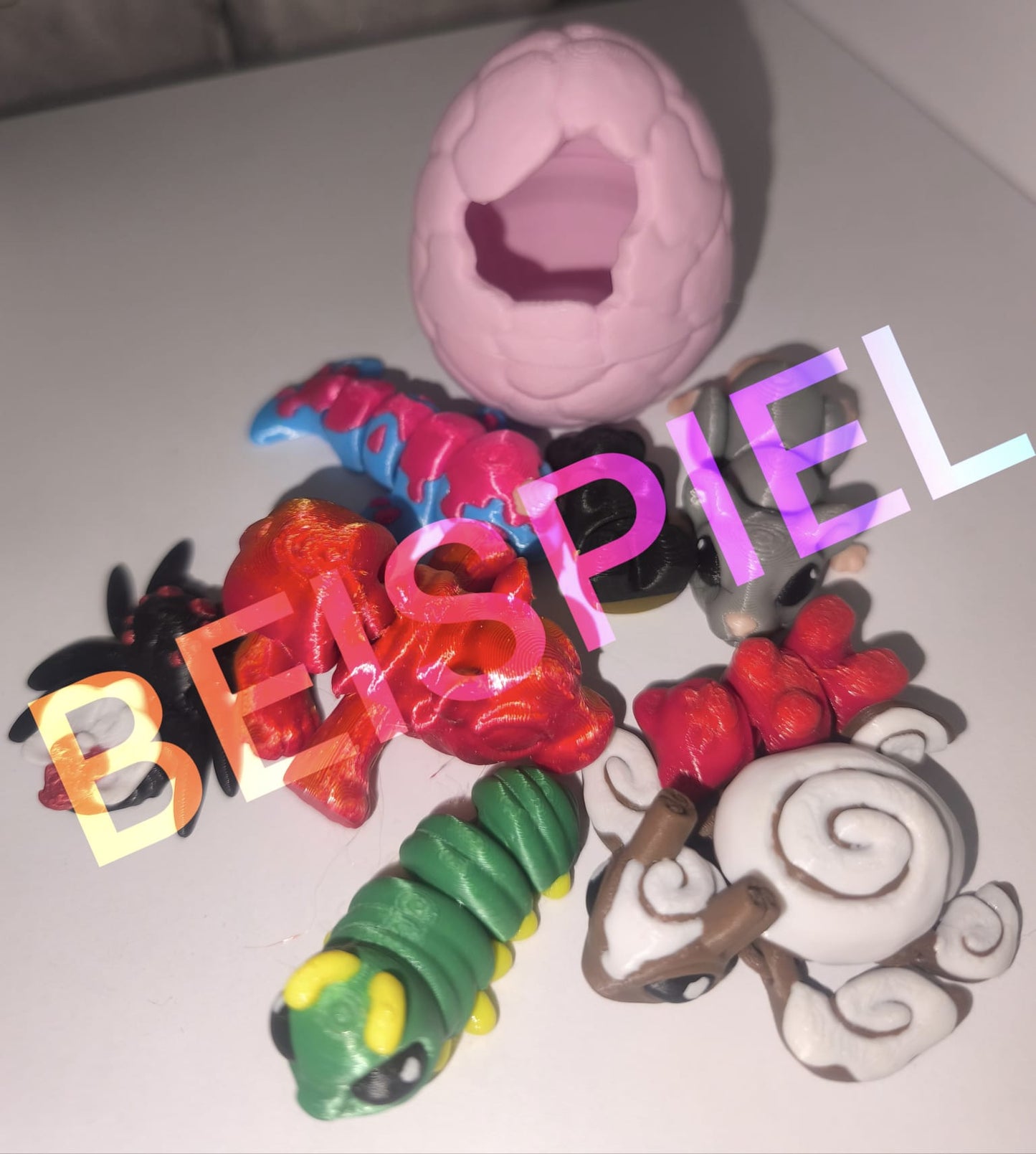 Mittlere Überraschungsdose mit 3D-gedruckten Flexi-Figuren D-005