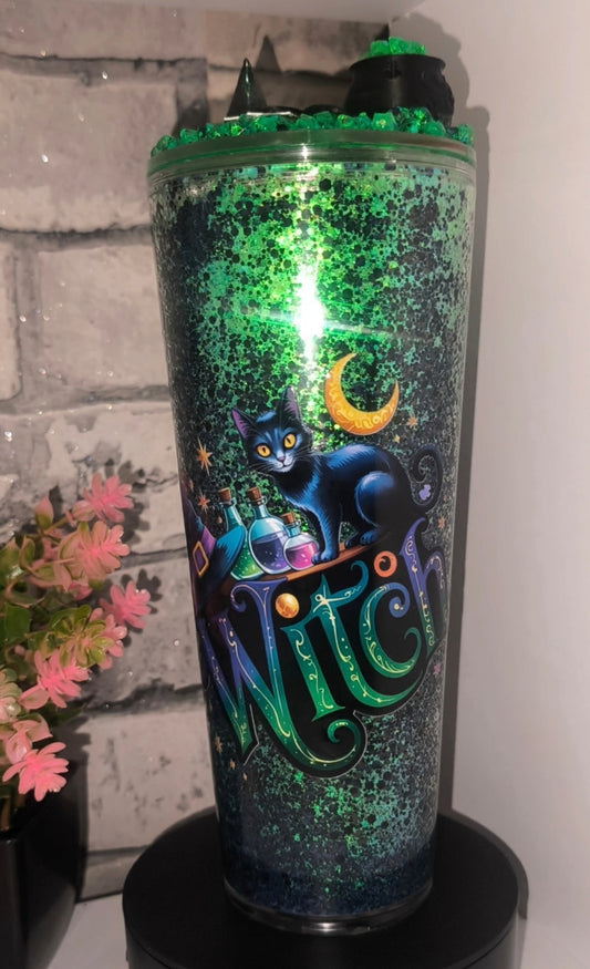 Großer Becher mit UV Dtf Aufkleber inkl Strohhalm Kunststoff - Deko Deckel Hexe