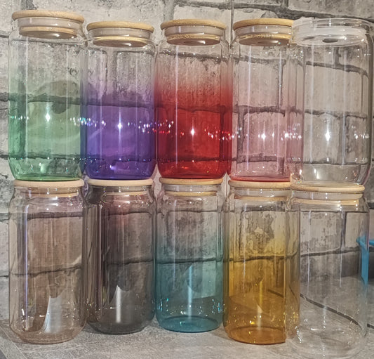 Farbiger Glas Becher mit Strohhalm aus Glas und UV Dtf Aufkleber - Deckel Bambus