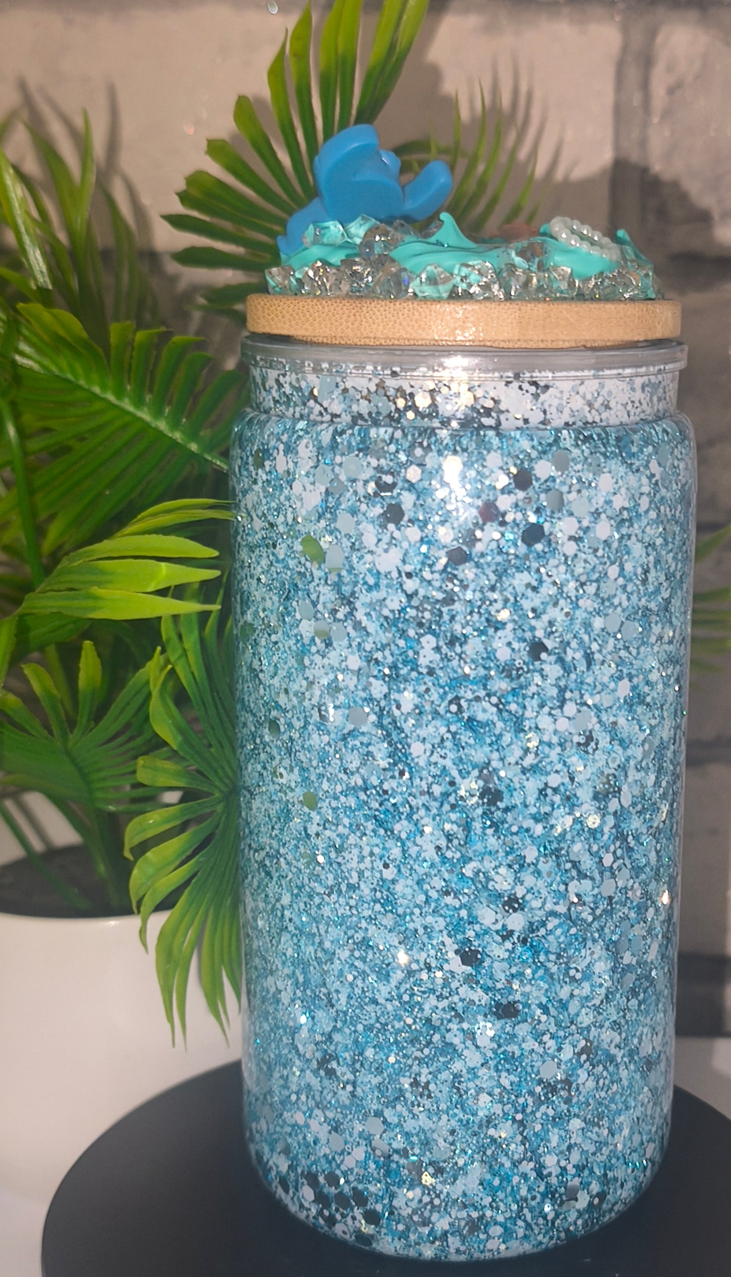 Glitzer Becher mit UV Dtf Aufkleber inkl Strohhalm - Deko Bambus Deckel Kunststoffsahne