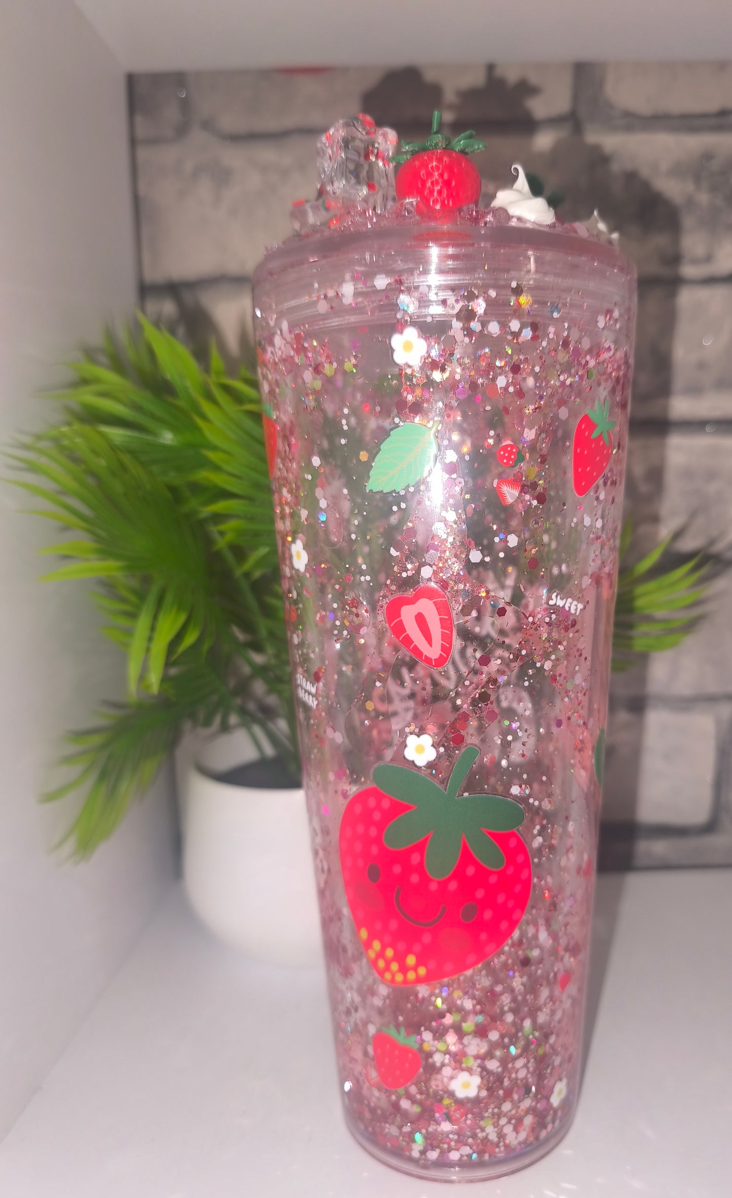 Zarter Erdbeere Lava Becher mit UV Dtf Aufkleber inkl Strohhalm - 3D Druck Deckel