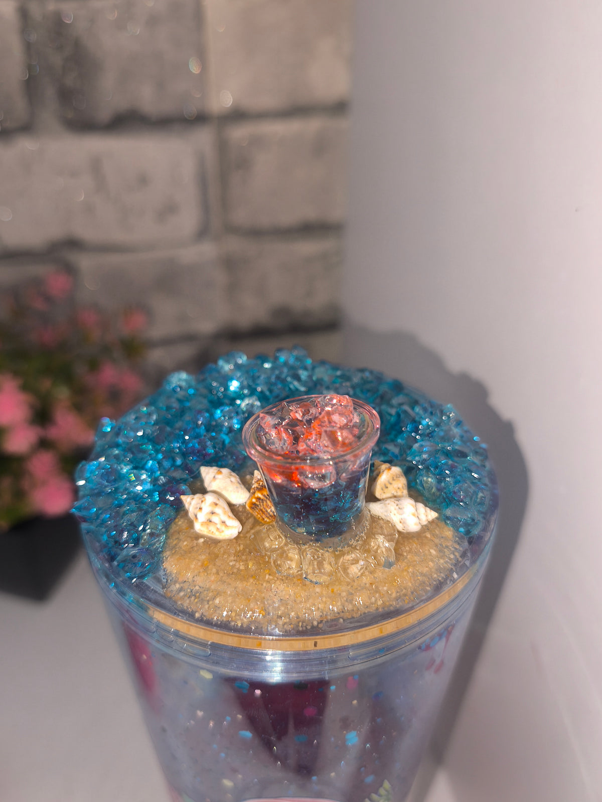 Großer Lava Becher mit UV Dtf Aufkleber inkl Strohhalm Kunststoff - Deko Deckel Strand