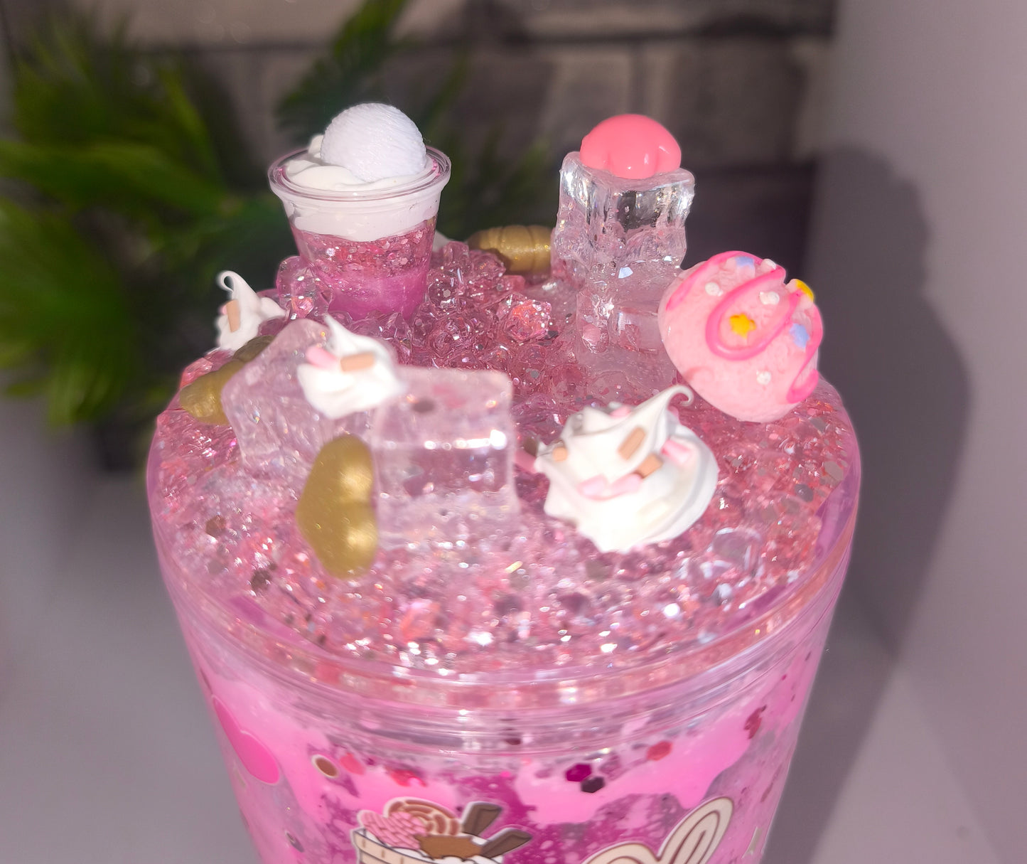 Großer rosa Lavabecher mit UV Dtf Aufkleber inkl Strohhalm Kunststoff Cafecito Deckel 3D Druck