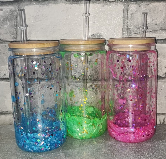 Individueller Glitzer/Lava Becher mit Strohhalm und UV Dtf Aufkleber - Kunststoff - Bambus Deckel