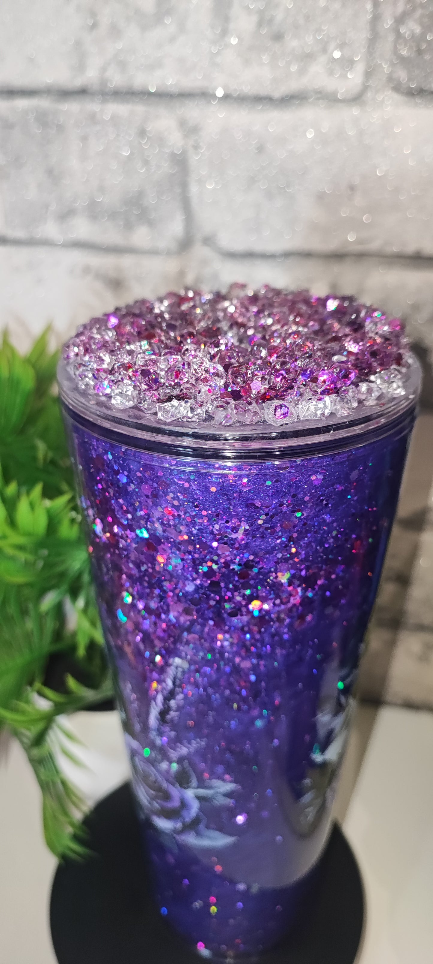 Großer glänzender Glitzer Becher mit UV Dtf Aufkleber inkl Strohhalm Kunststoff Deko Deckel