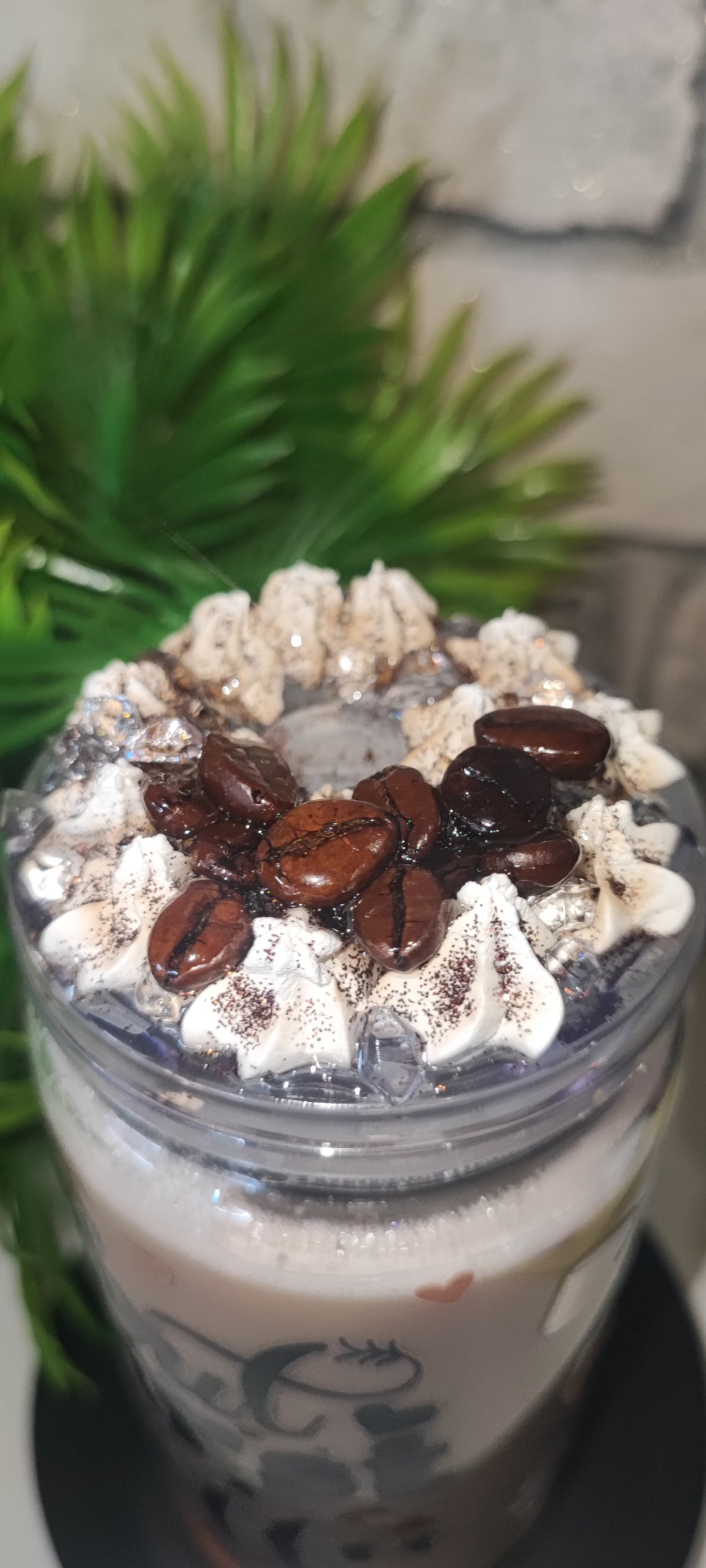 Kaffee inspirierter Becher mit UV Dtf Aufkleber inkl Strohhalm und Deko Deckel